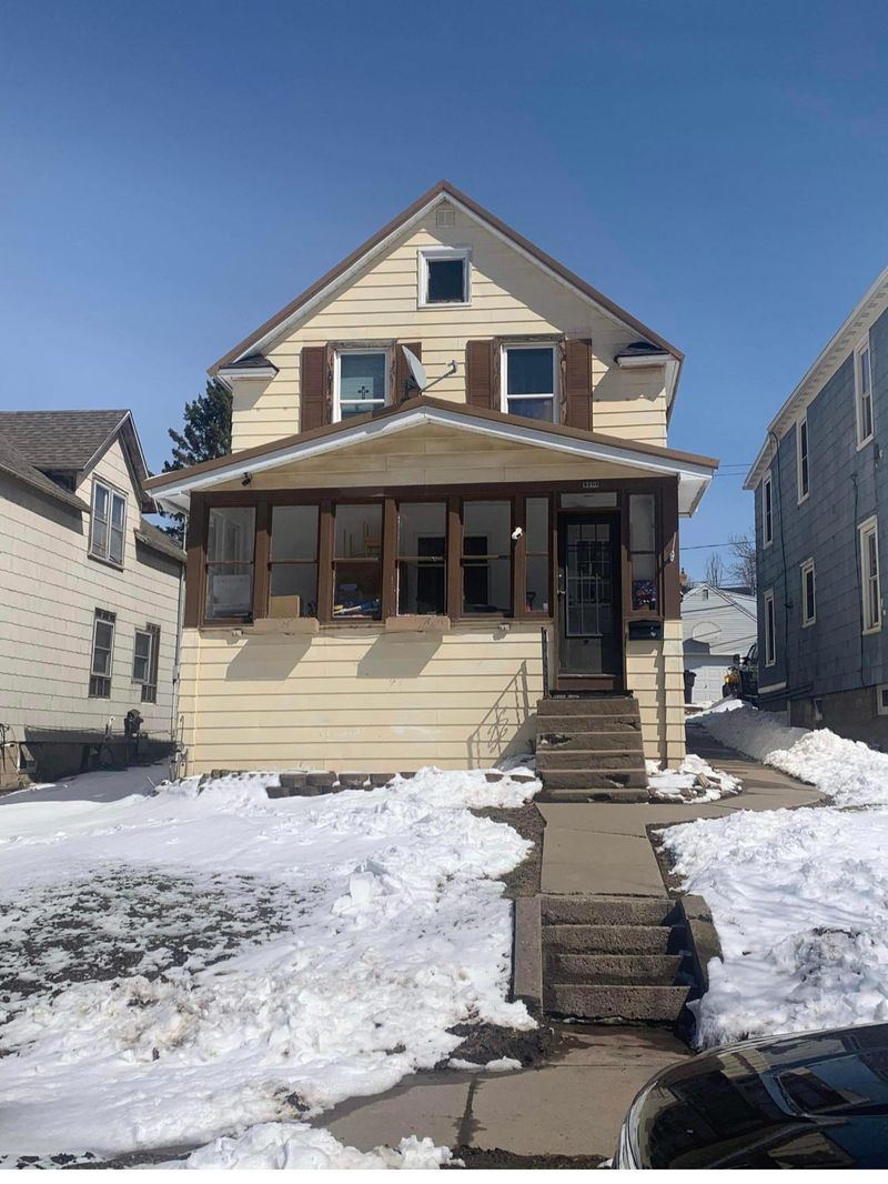 710 Adams Ave, Eveleth, MN 55734