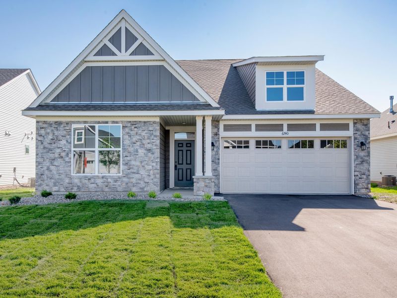 6740 92nd Bay S, Cottage Grove, MN 55016