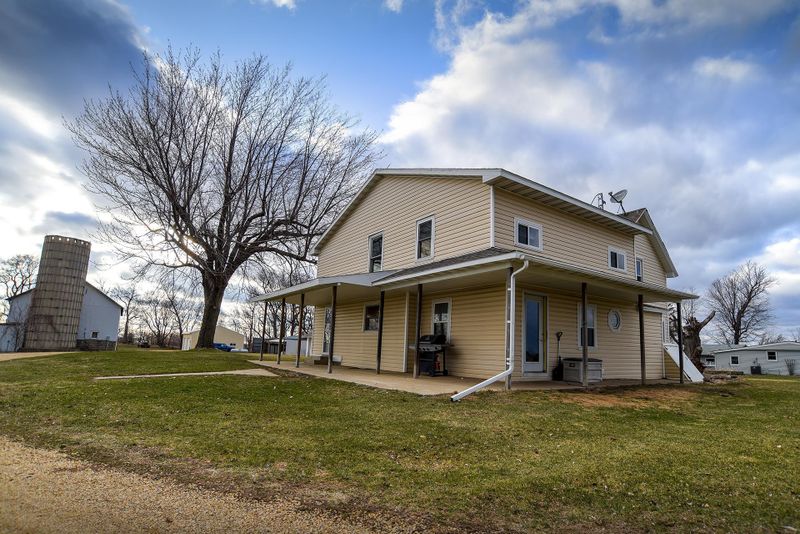 53011 198th St, Lake Crystal, MN 56055