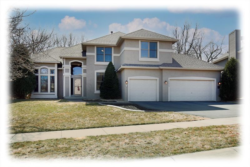 15329 Elm Rd, Maple Grove, MN 55311
