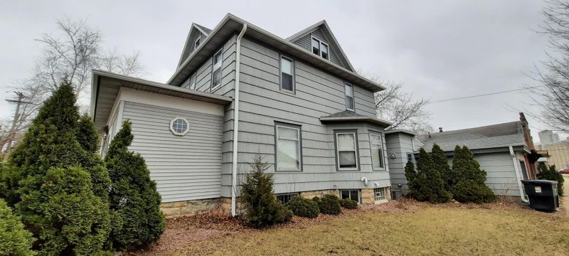 153 Harriet St, Winona, MN 55987