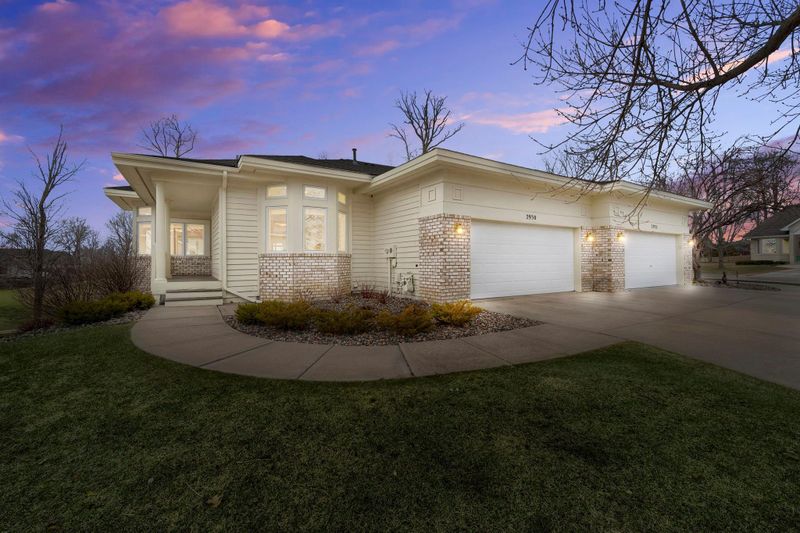 2930 Wilds Ln NW, Prior Lake, MN 55372