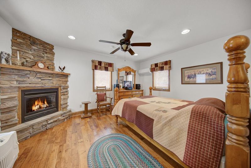 417 3rd St NE, Faribault, MN 55021
