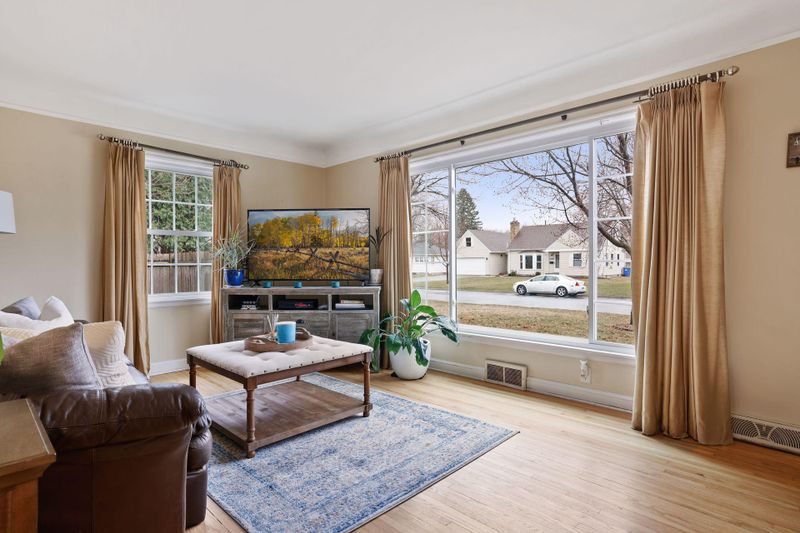 7301 Russell Ave S, Richfield, MN 55423
