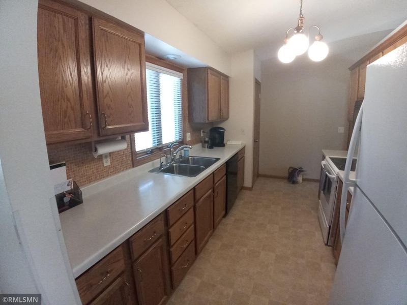324 Regent Dr, La Crescent, MN 55947