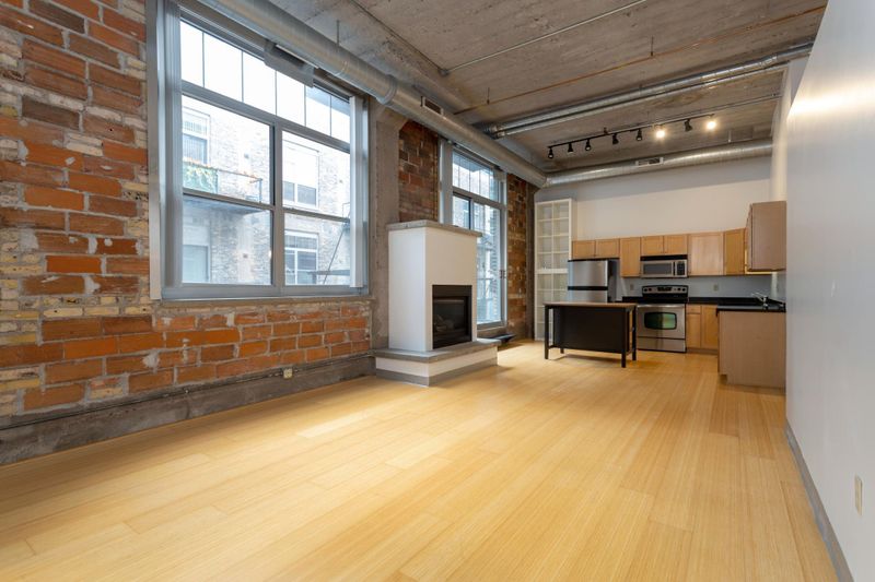 521 S 7th St #505, Minneapolis, MN 55415