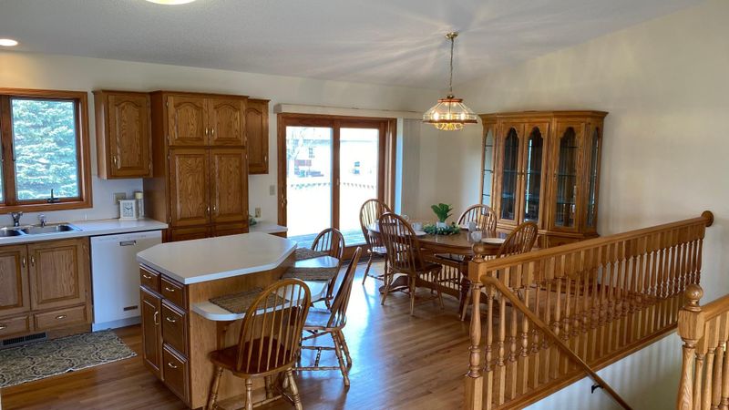 1260 Schaap Dr, Worthington, MN 56187