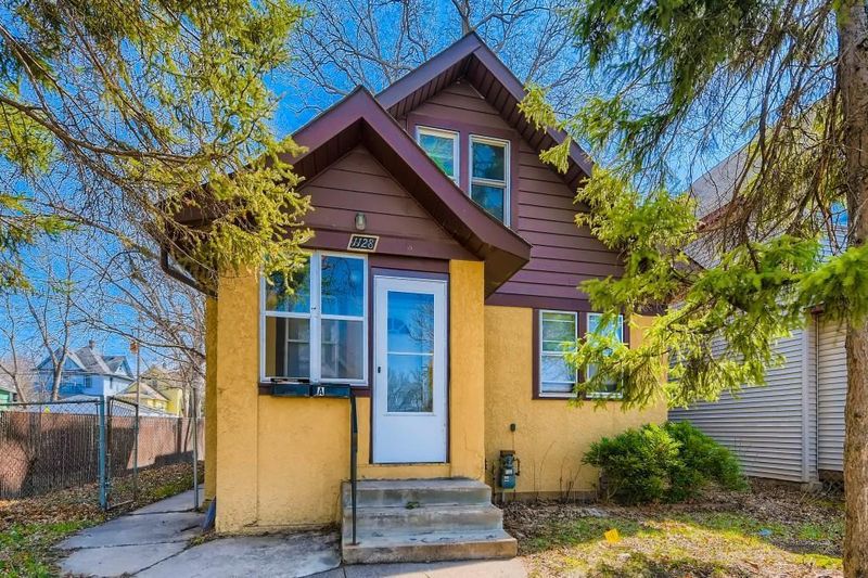 1128 Beech St, Saint Paul, MN 55106
