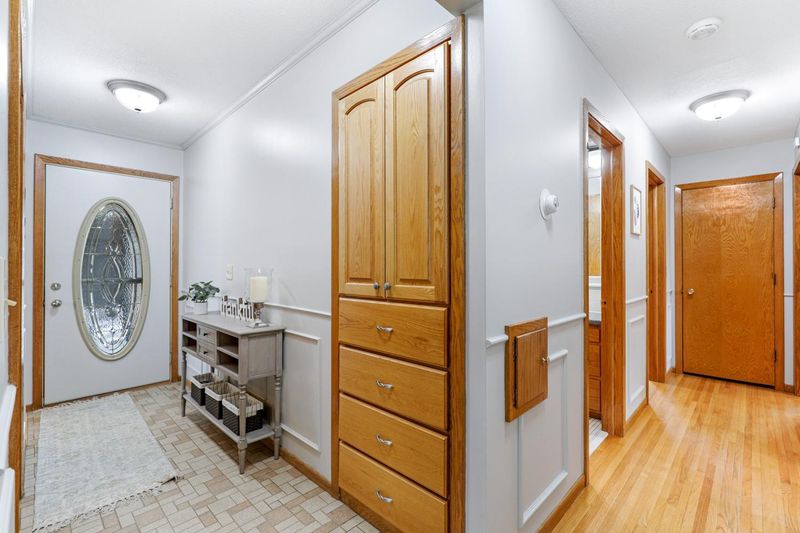 945 South St, Anoka, MN 55303