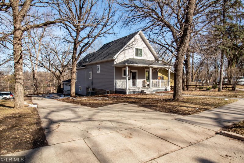 524 N Cleveland Ave, Fergus Falls, MN 56537