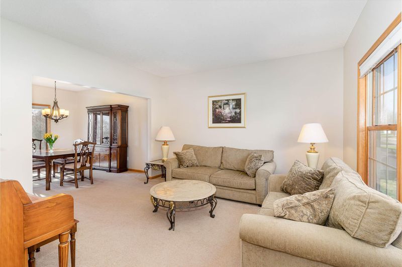 13770 Fair Oak Ct, Apple Valley, MN 55124