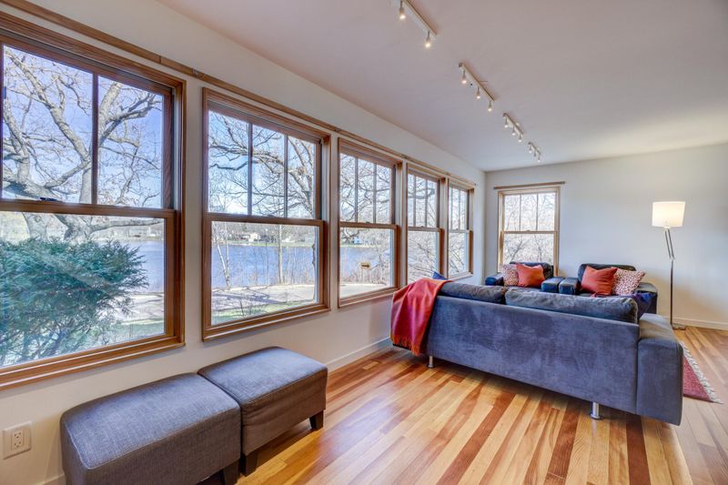 1912 Traymore Rd, Minnetonka, MN 55305