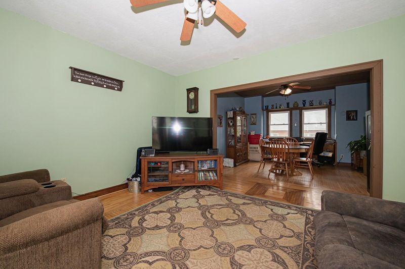 116 N Main St, Altura, MN 55910