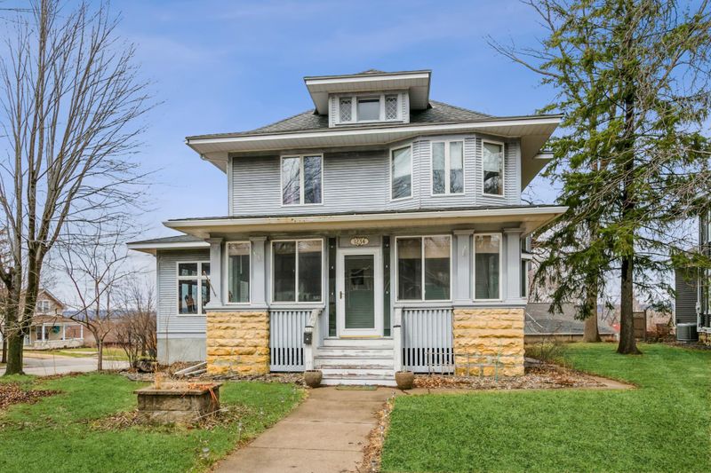 1234 W 4th St, Red Wing, MN 55066