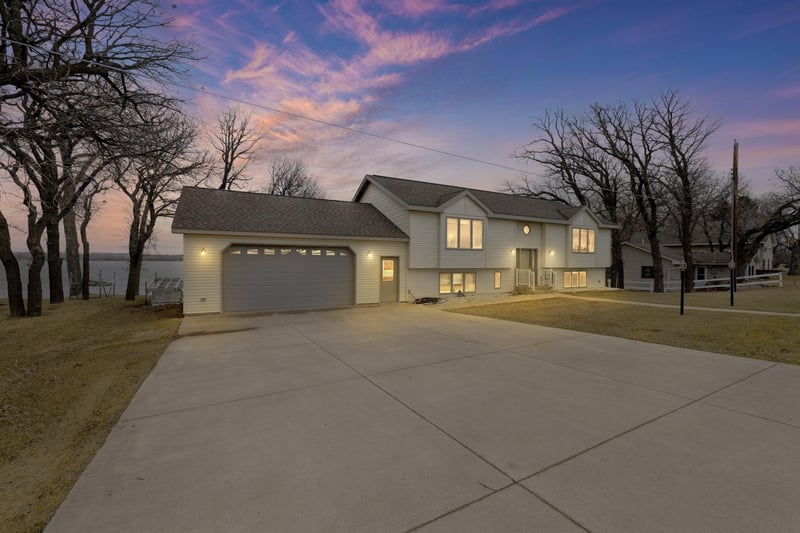 28704 S Shore Dr, Starbuck, MN 56381
