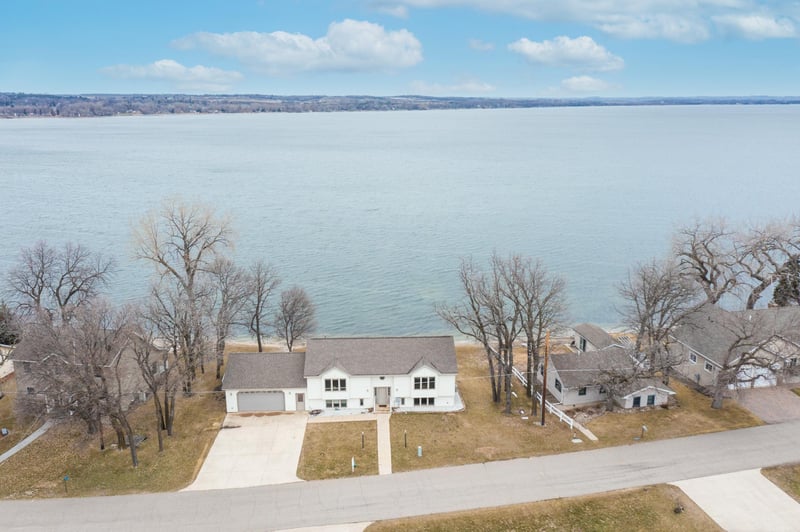 28704 S Shore Dr, Starbuck, MN 56381
