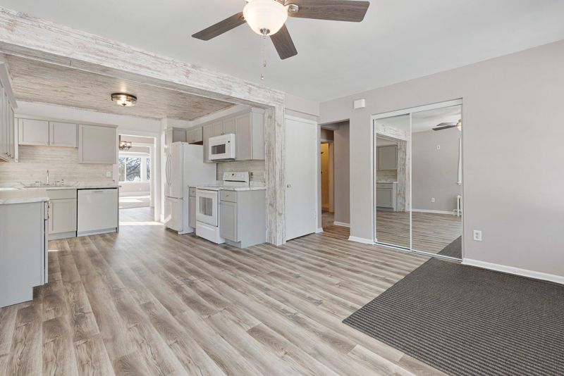 11420 Round Lake Blvd NW, Coon Rapids, MN 55433
