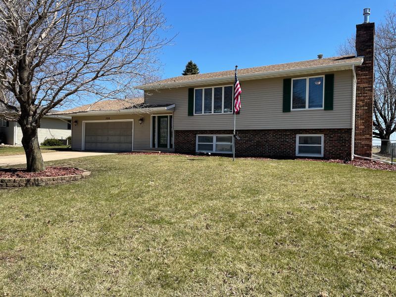 304 5th St NE, Grand Meadow, MN 55936