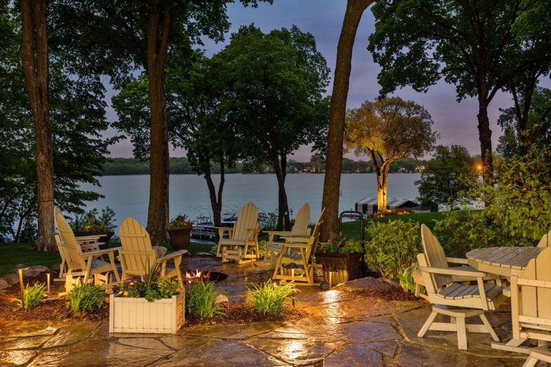 980 Tonkawa Rd, Long Lake, MN 55356