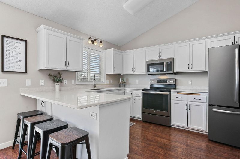 8580 Troy Marquette Dr, Monticello, MN 55362