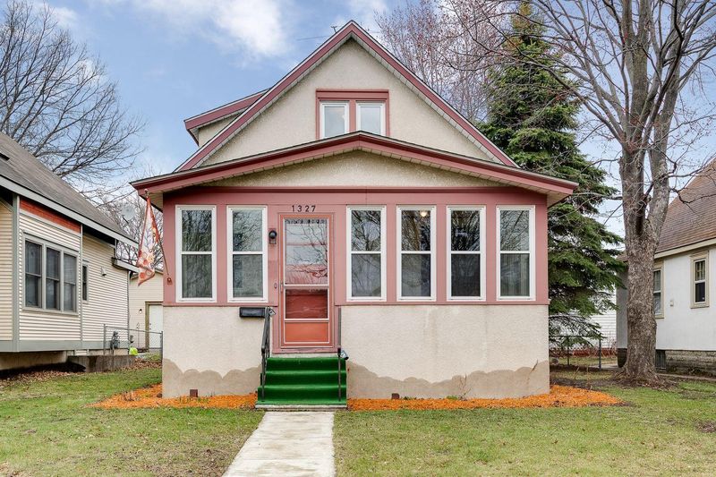 1327 Van Buren Ave, Saint Paul, MN 55104