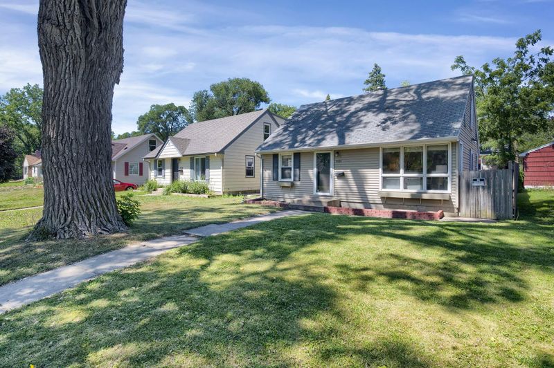 3726 26 1/2 Ave N, Robbinsdale, MN 55422