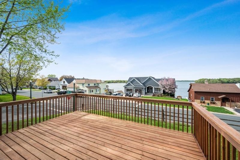241 W Lake St, Waconia, MN 55387