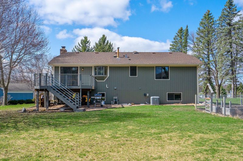 16205 Black Oaks Ln, Minnetonka, MN 55391