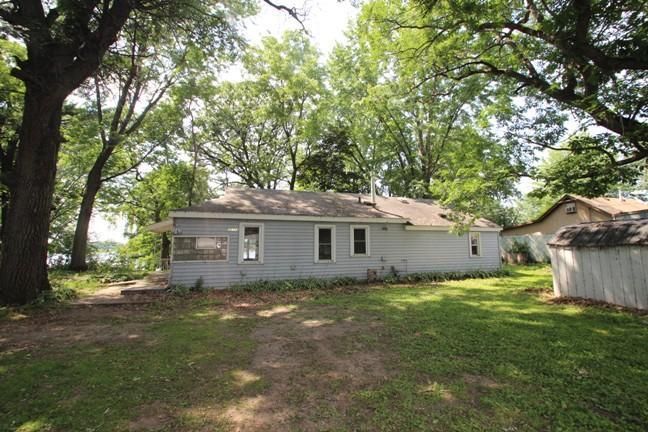 18734 Breezy Point Dr NE, Wyoming, MN 55092
