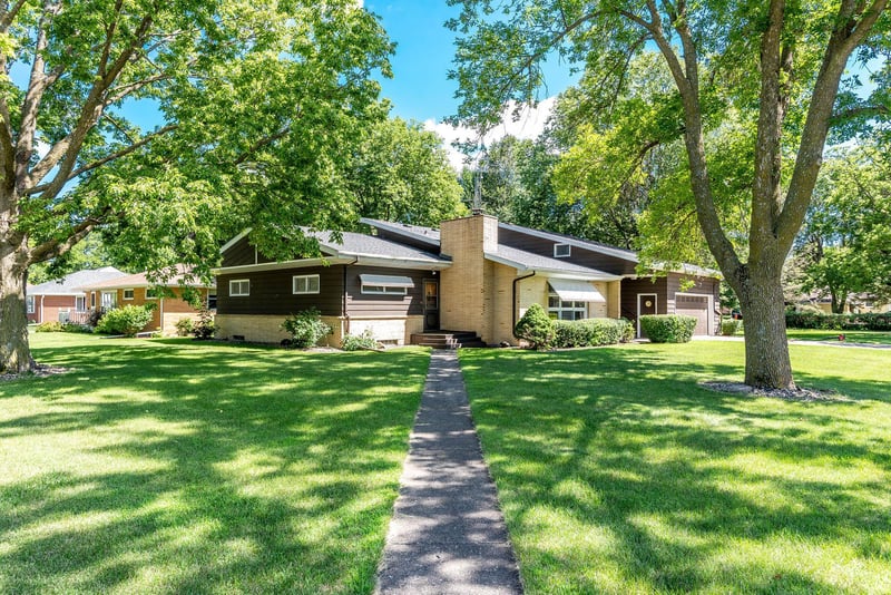 300 2nd Ave S, Amboy, MN 56010