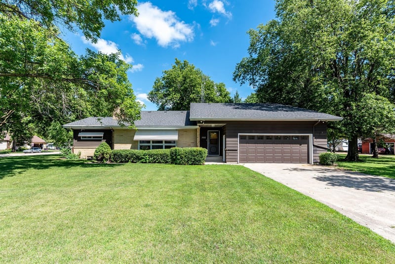 300 2nd Ave S, Amboy, MN 56010