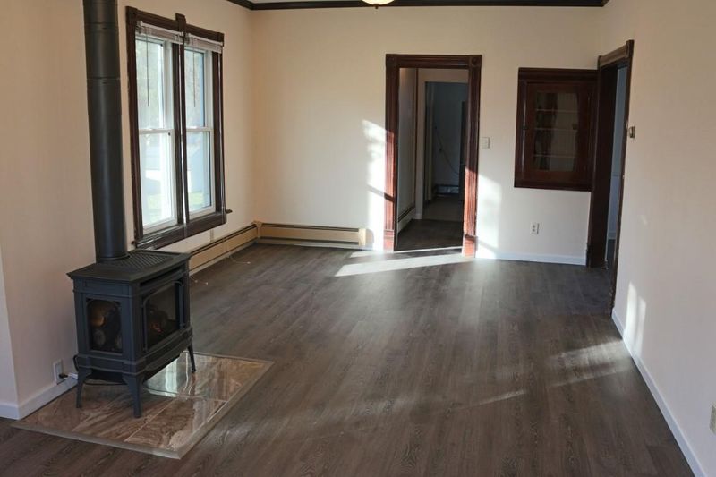 404 E 1st St, Janesville, MN 56048