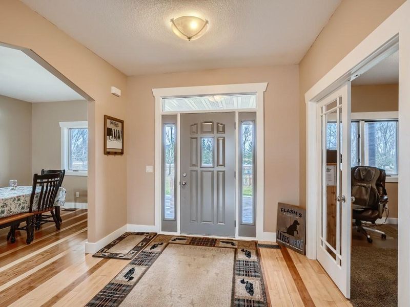 14980 Hahn Ln, Shakopee, MN 55379