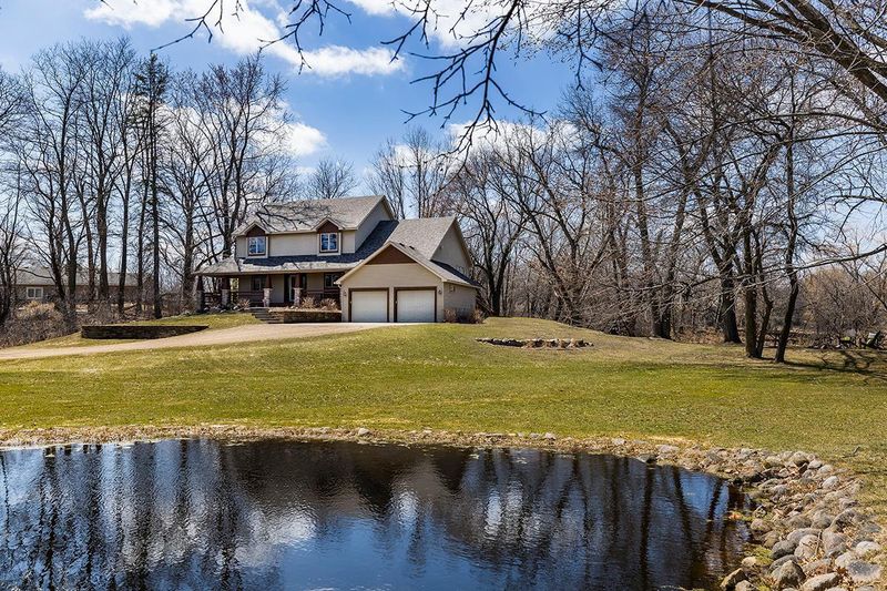 2802 Granada Ave N, Oakdale, MN 55128
