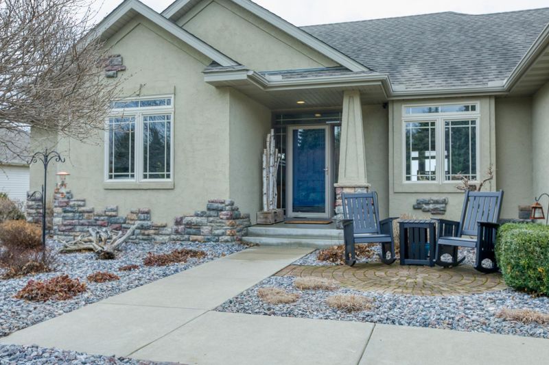 932 Arabian Dr, Jordan, MN 55352