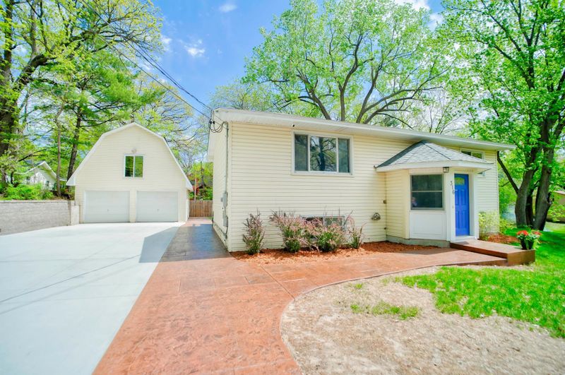 316 Faversham Rd, Willernie, MN 55090