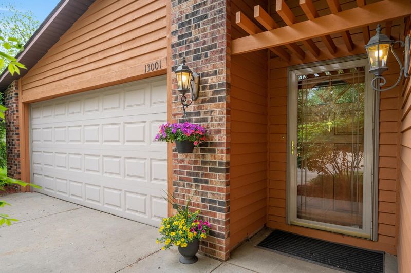 13001 Findlay Ave, Apple Valley, MN 55124