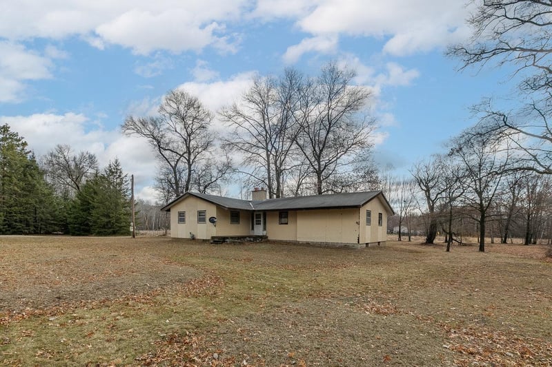21243 Davenport St NE, Cedar, MN 55011