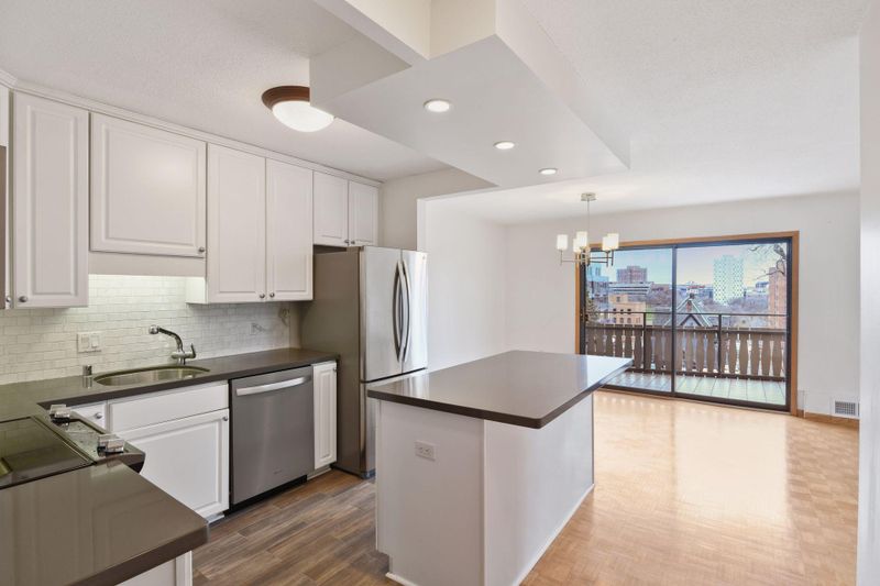400 Groveland Ave #313, Minneapolis, MN 55403