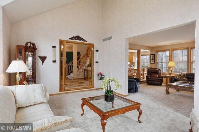 10147 Hilltop Ct, Champlin, MN 55316