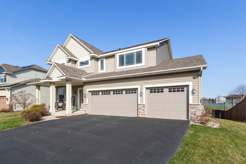 1864 Foothill Trl, Shakopee, MN 55379