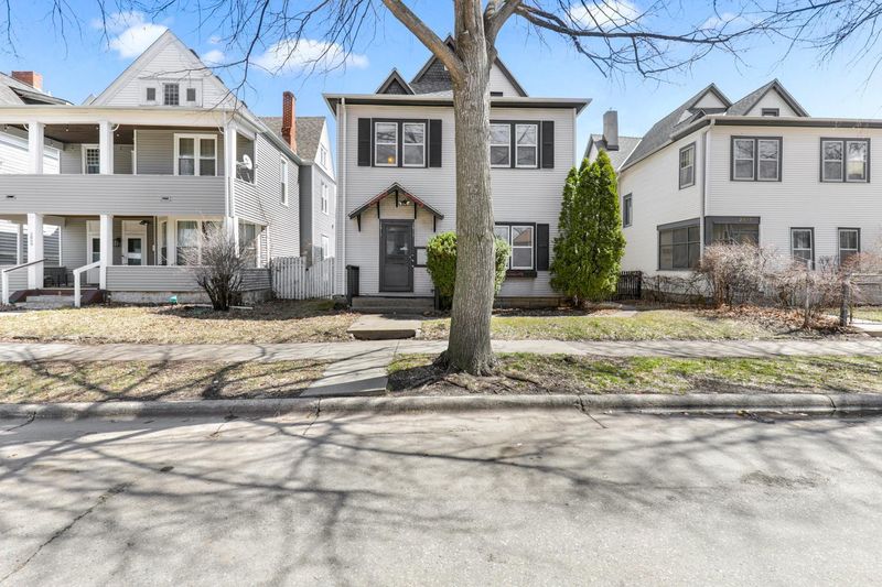 2813 Garfield Ave, Minneapolis, MN 55408