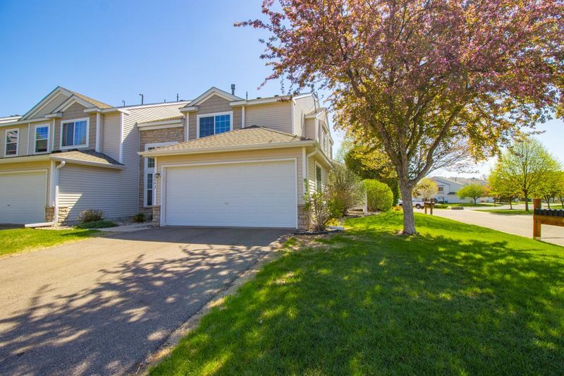 7643 Arboretum Village Pl, Chanhassen, MN 55317
