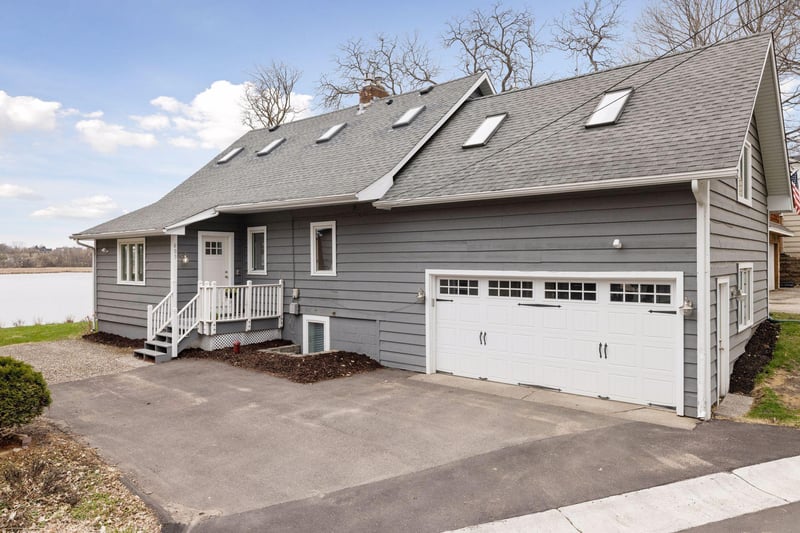 605 Park Ln, Orono, MN 55356
