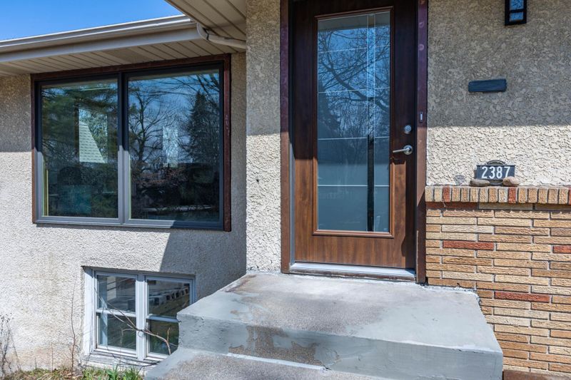 2387 Bourne Ave, Saint Paul, MN 55108