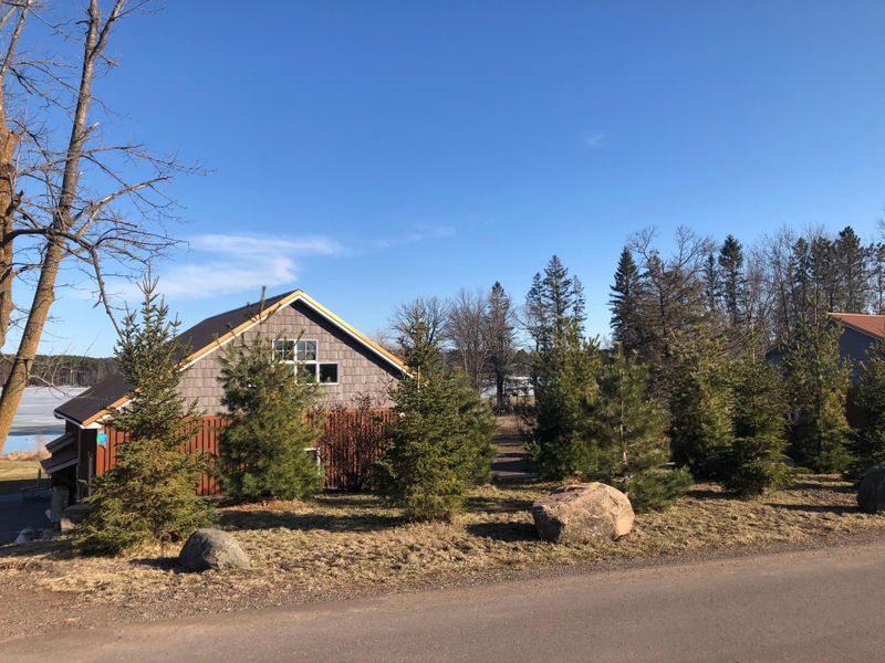 93310 Twilight Ln, Moose Lake, MN 55767