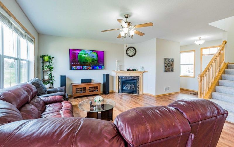 1764 Rye Ct, Shakopee, MN 55379