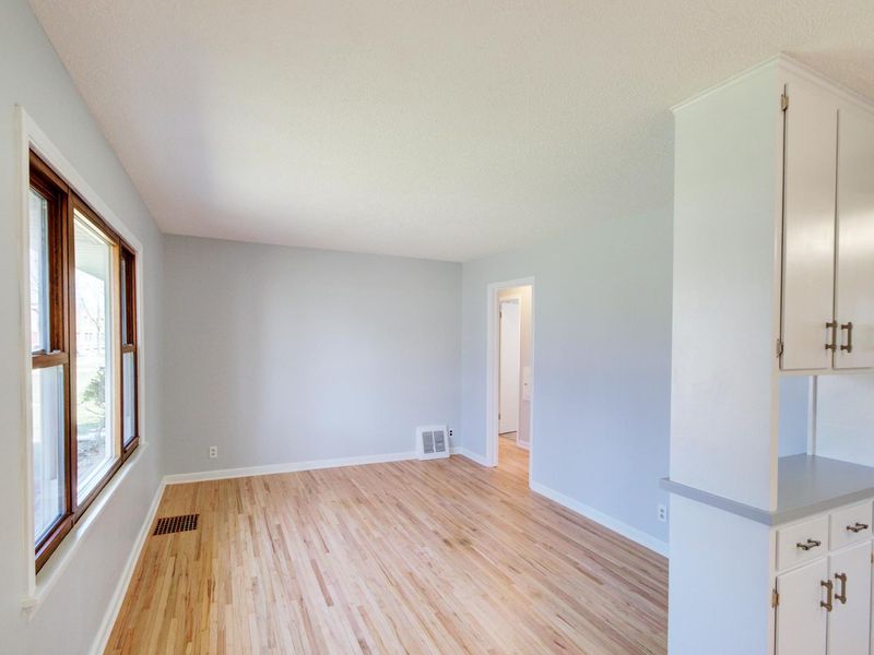 2821 Sumter Ave S, Saint Louis Park, MN 55426