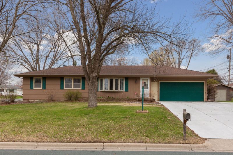 3275 Lester Ave, Hastings, MN 55033
