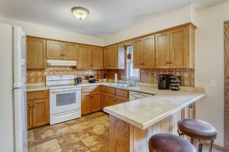 5577 Regis Trl NE, Fridley, MN 55432